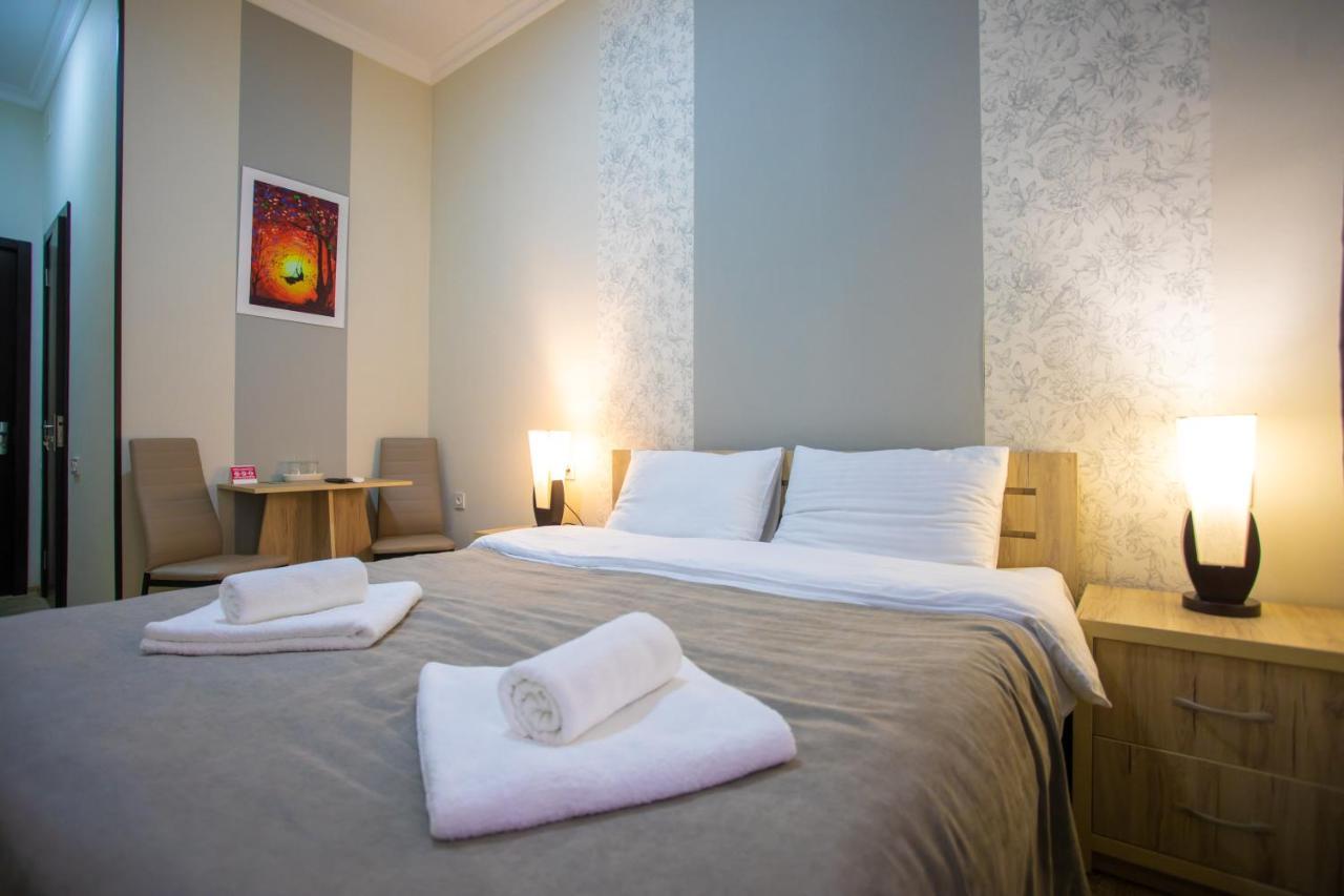 Peradia Hotell Kutaisi Eksteriør bilde