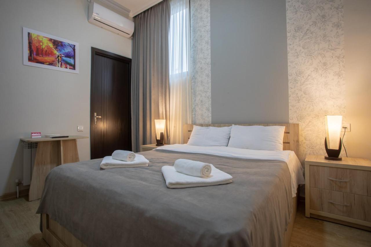 Peradia Hotell Kutaisi Eksteriør bilde